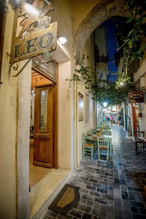 Property grounds - Leo Hotel (Rethymno)