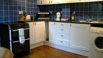 The Old Bathhouse | In-room dining