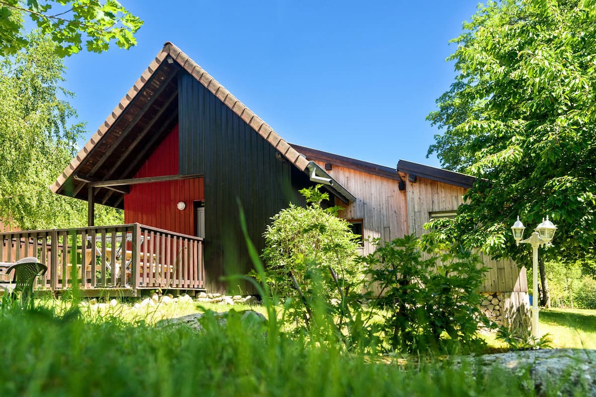 Chalet, 3 Bedrooms (Grand) | Property grounds