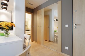 Luxury Apartment, 1 Bedroom, Balcony | Iron/ironing board, free WiFi - Wawel Luxury Apartments by Amstra (Kraków)