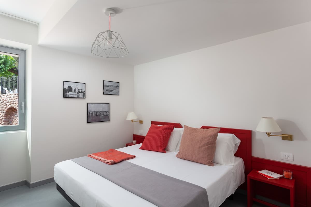 1 bedroom, in-room safe, bed sheets