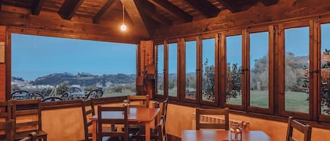 Snack-bar
