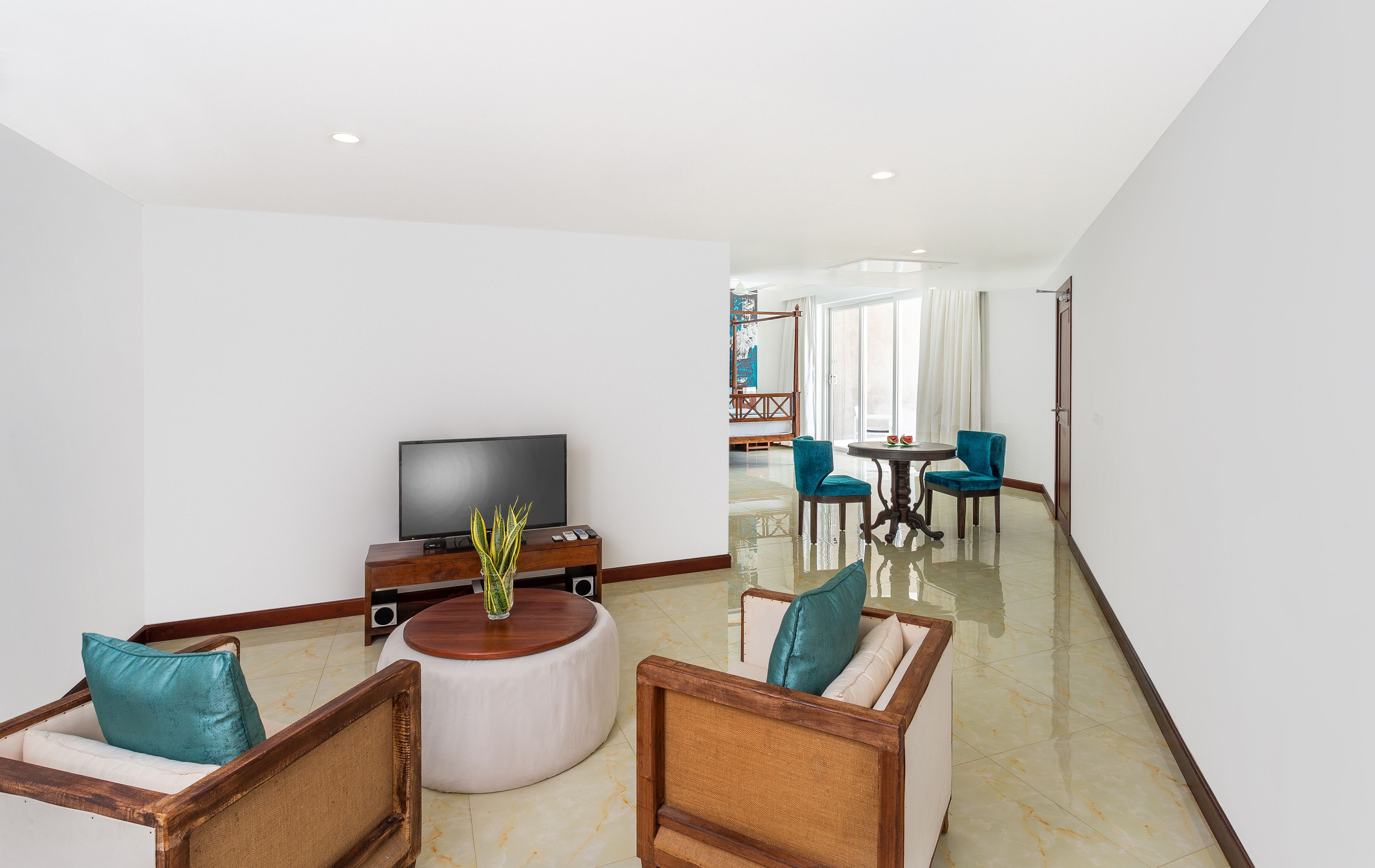 anilana studio | premium bedding, minibar, in-room safe, desk