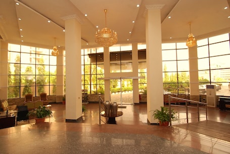 Entrada interior. De Best Prime Hotel Resort