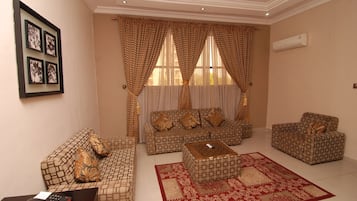 Executive Suite, 1 Double Bed | 5 bedrooms, premium bedding, in-room safe, desk
