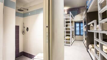 Comfort slaapzaal, en-suite badkamer | Luxe beddengoed, individueel gedecoreerd, individueel gemeubileerd