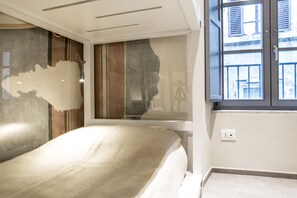 Comfort slaapzaal, en-suite badkamer | Uitzicht vanuit de kamer