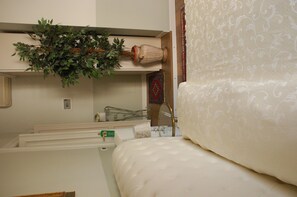 Premium bedding, minibar, in-room safe, desk - Charme Holidays Colosseum (Rome)