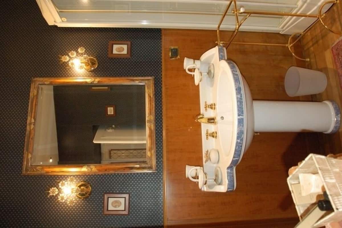 Tek Kişilik Oda | Banyo lavabosu