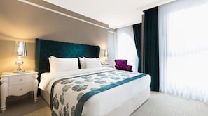 Standard Room | Premium bedding, minibar, in-room safe, soundproofing