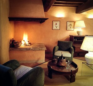 TV, DVD player - Cortona Village Heights (Cortona)