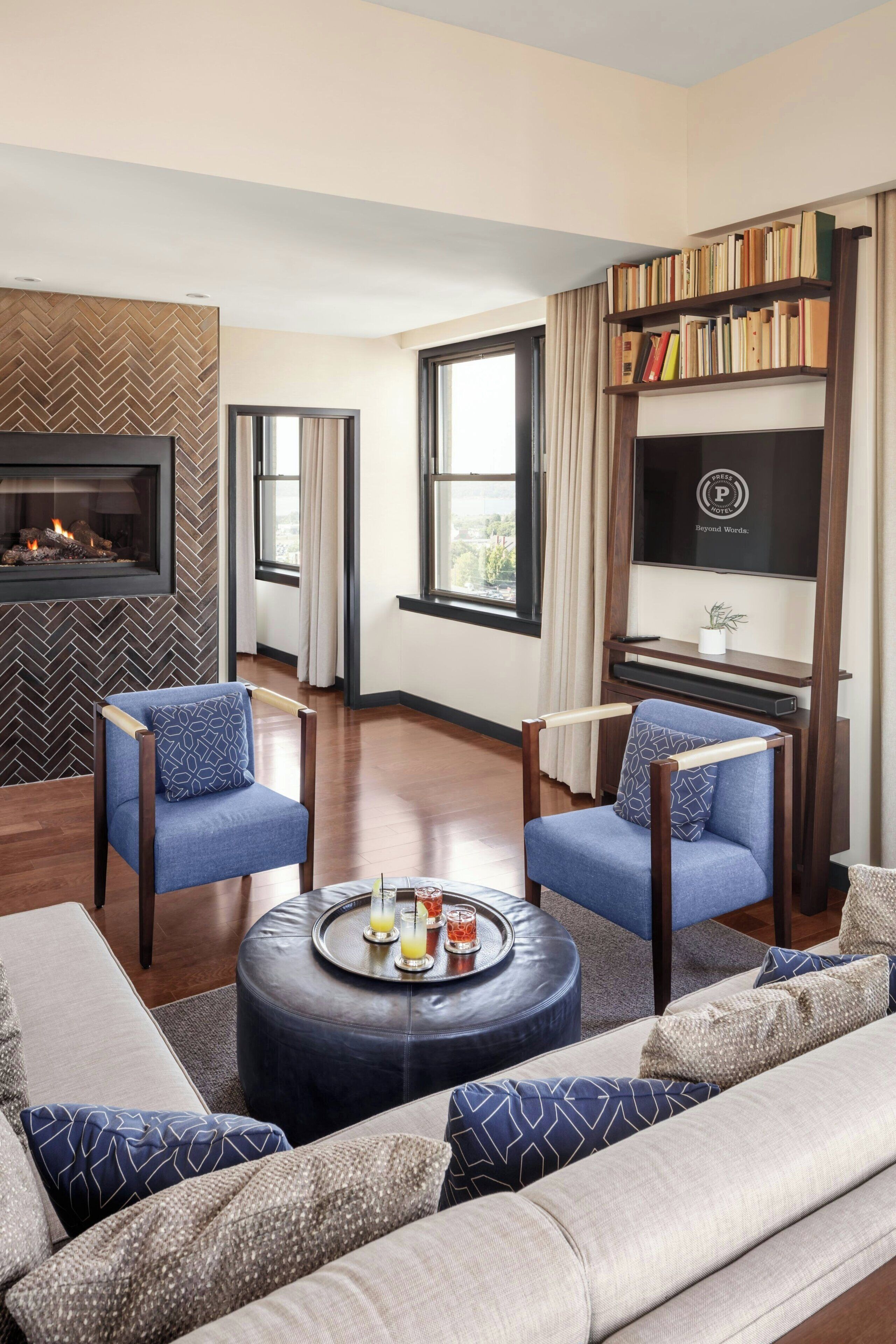 royal suite, 1 bedroom | living area | 47-inch tv with cable channels