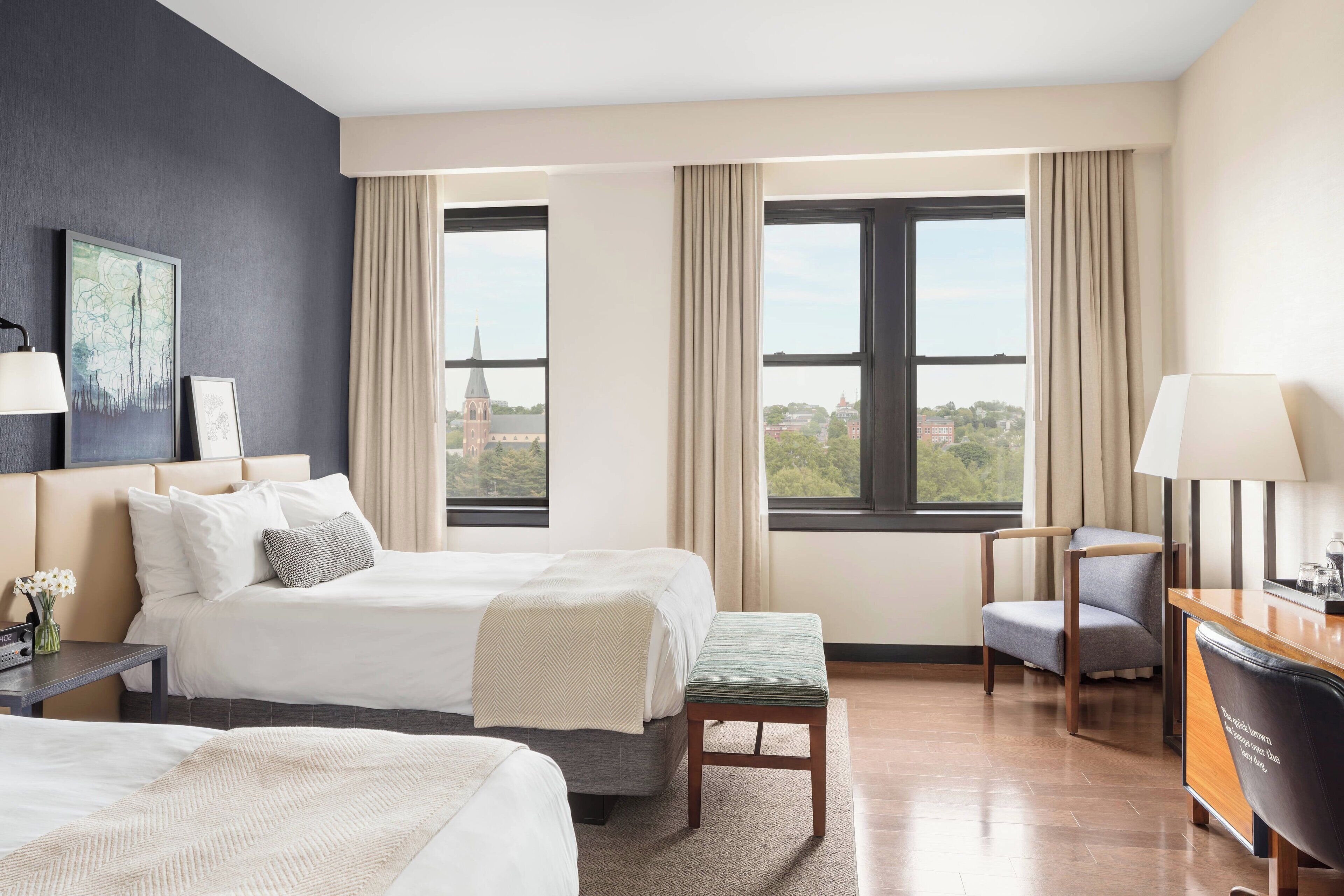 客房, 2 張標準雙人床 | 義大利 Frette 床單、低過敏寢具、舒適加層、客房內保險箱