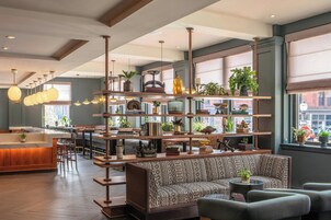 Breakfast, lunch, dinner served; American cuisine 