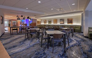 Free daily continental breakfast - Fairfield Inn & Suites East Grand Forks (East Grand Forks)