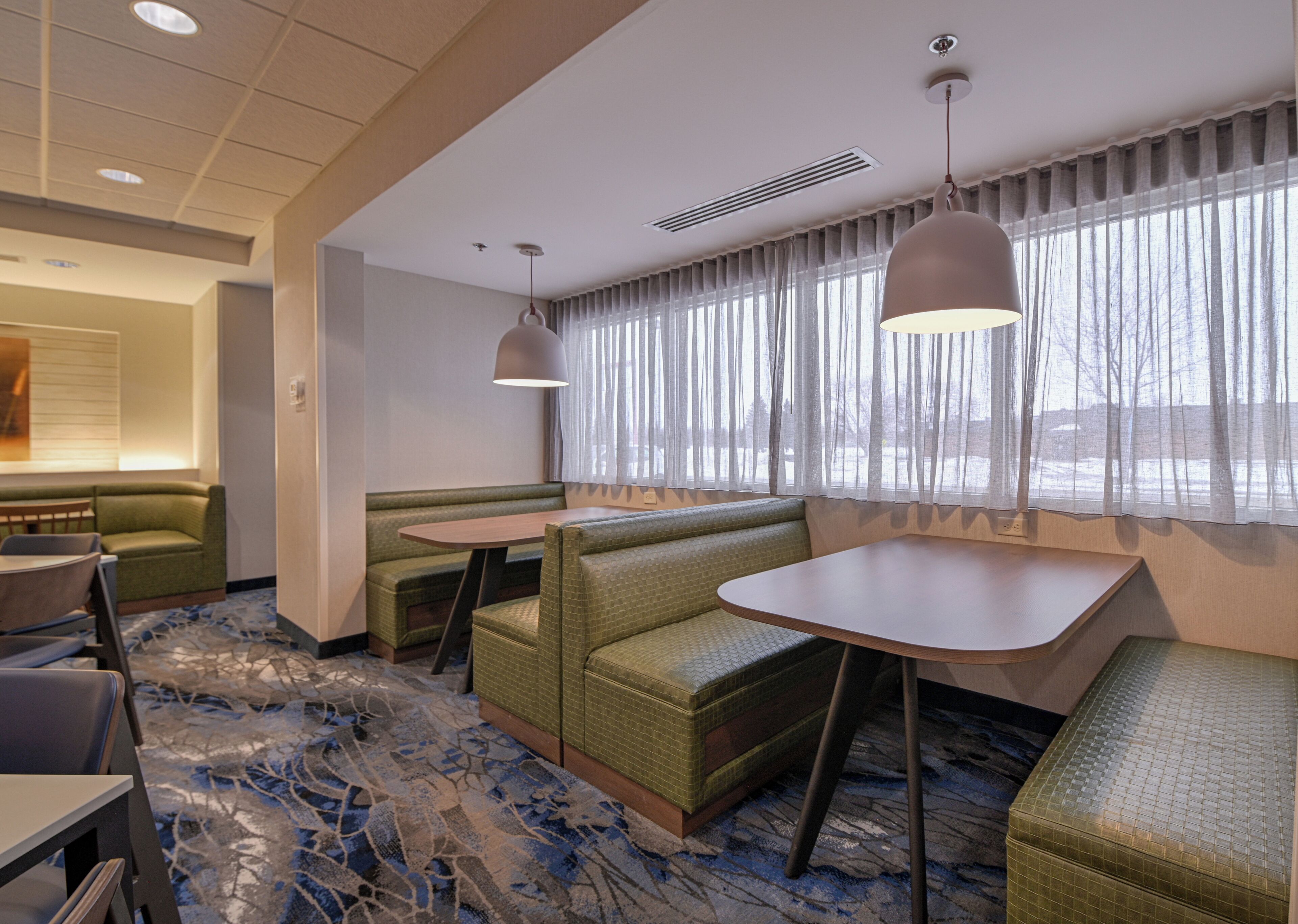 Free daily continental breakfast