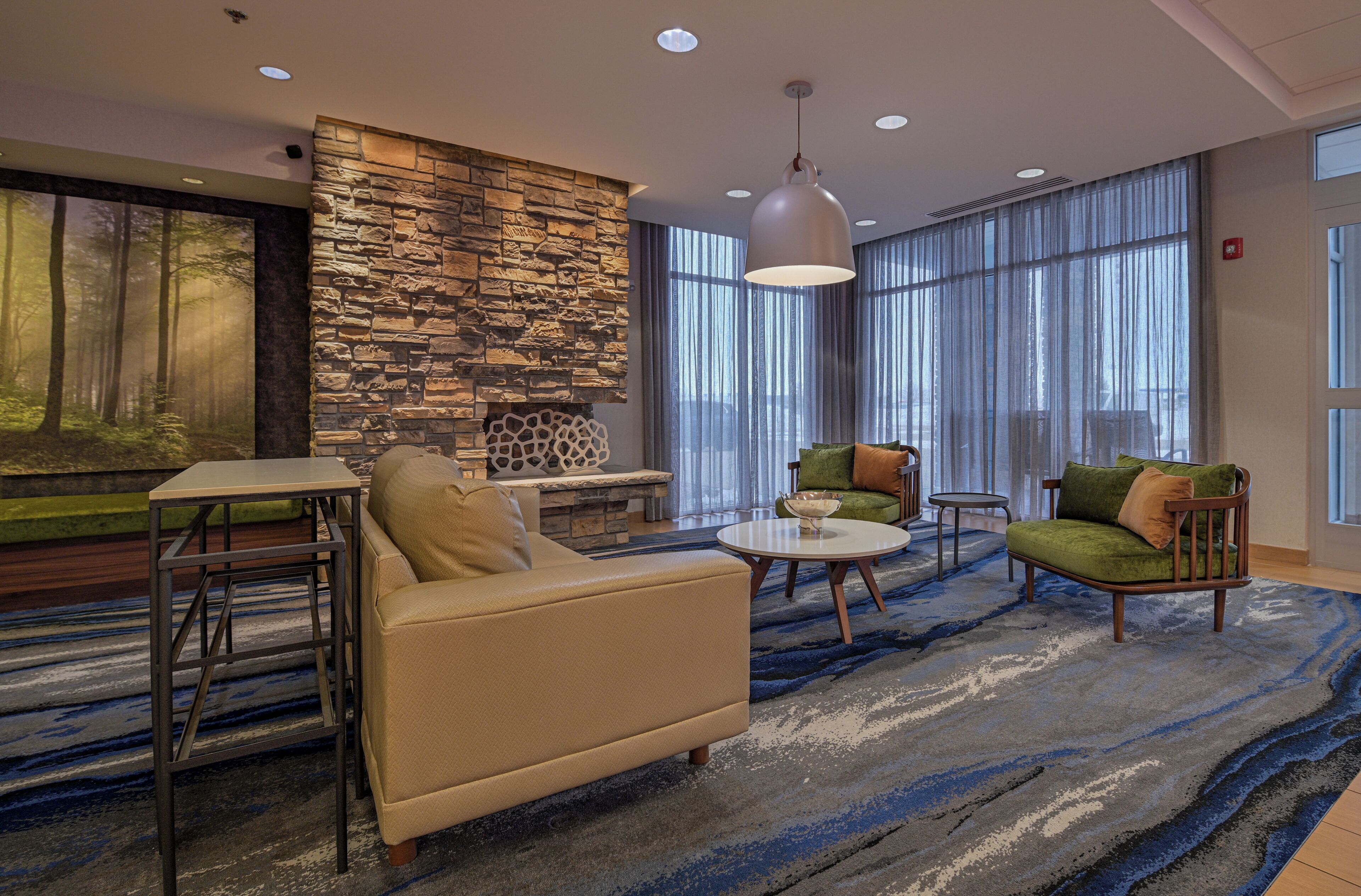 Lobby lounge