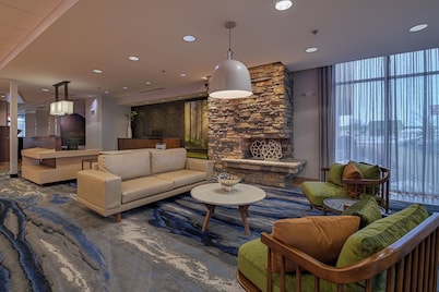 Fairfield Inn & Suites East Grand Forks
