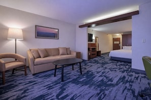 Desk, laptop workspace, blackout drapes, iron/ironing board - Fairfield Inn & Suites East Grand Forks (East Grand Forks)