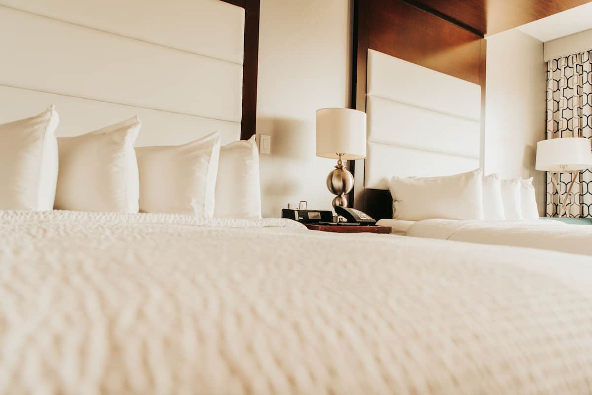 Chambre Premium, 2 grands lits | Literie de qualité supérieure, couette en duvet d'oie, surmatelas