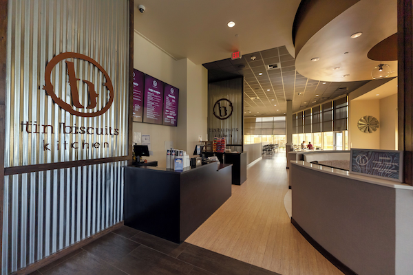 2 restaurants, breakfast, lunch, dinner served; American cuisine