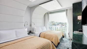 Rom – premium, 1 dobbeltseng, ikke-røyk | Sengetøy av topp kvalitet, safe på rommet og skrivebord