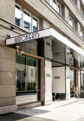 Property entrance - Hotel Lilla Roberts (Helsinki)