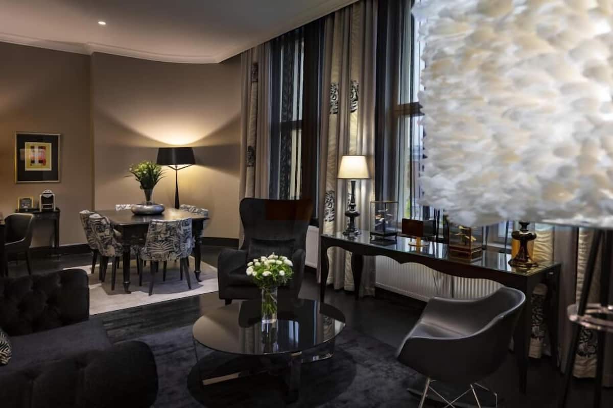 Suite | 1 bedroom, Egyptian cotton sheets, premium bedding, down comforters