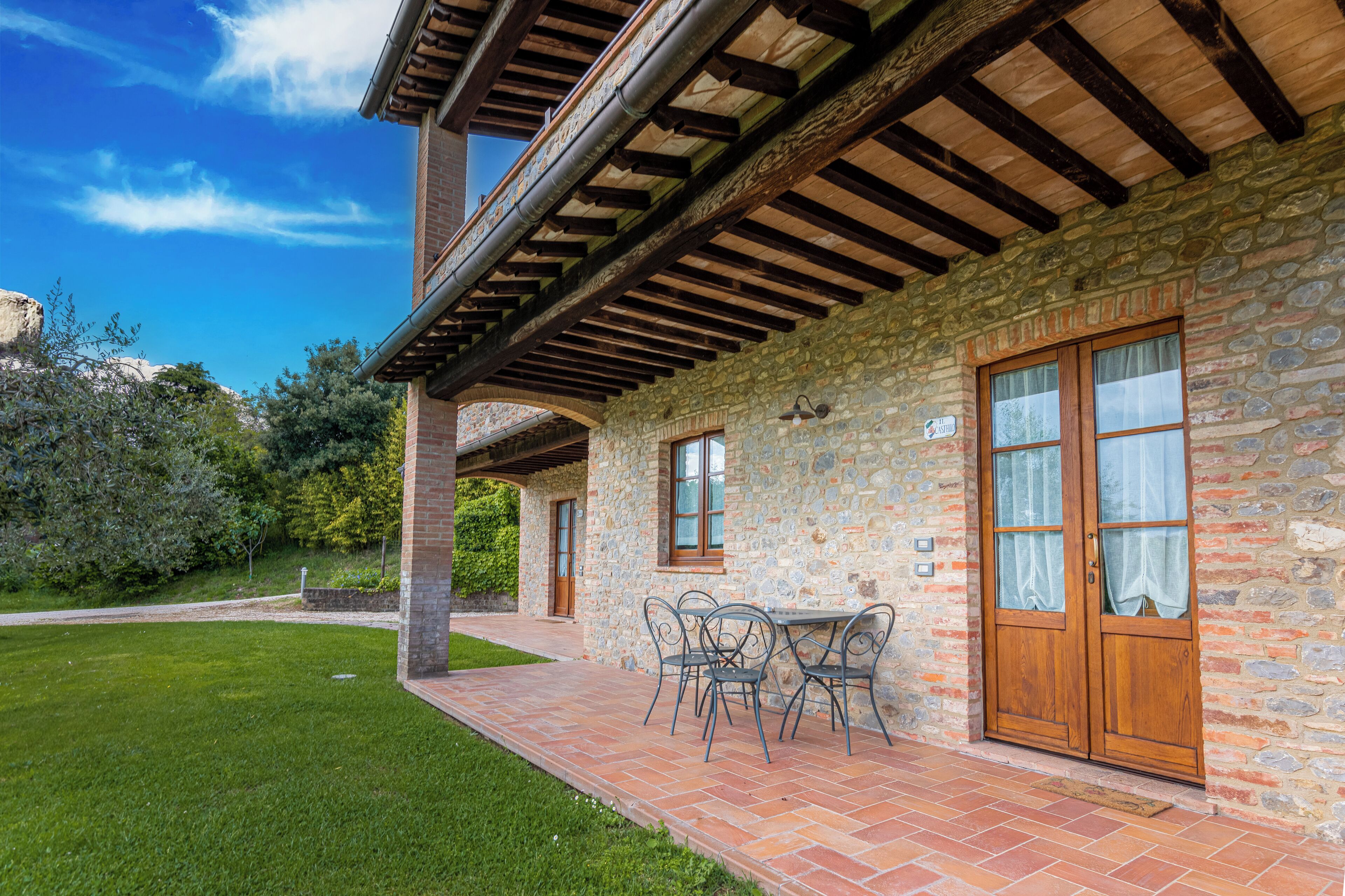 Apartemen Keluarga, 2 kamar tidur | Meja kerja, kedap suara, Wi-Fi gratis, dan seprai linen