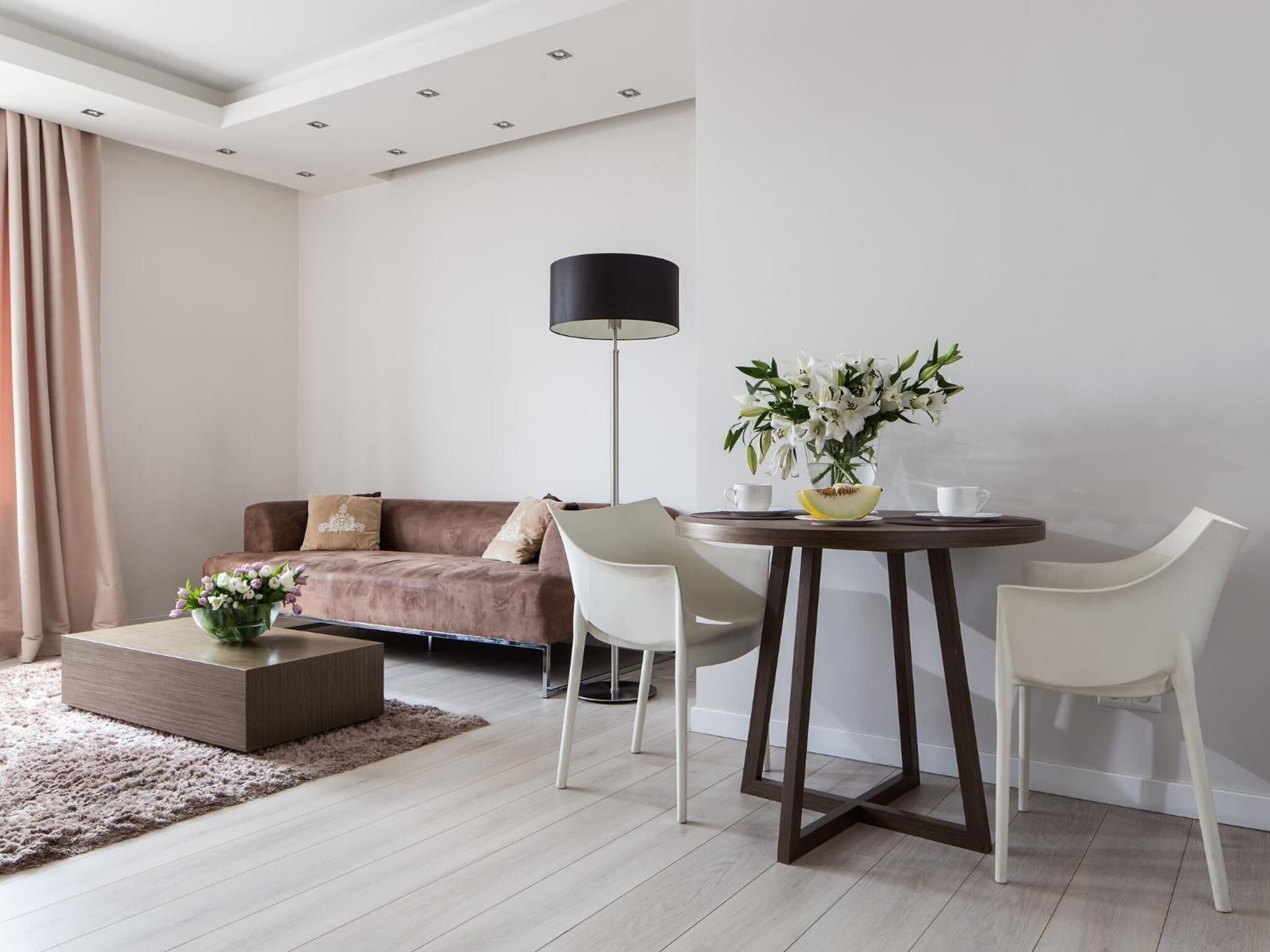 42-inch flat-screen tv with cable channels, tv