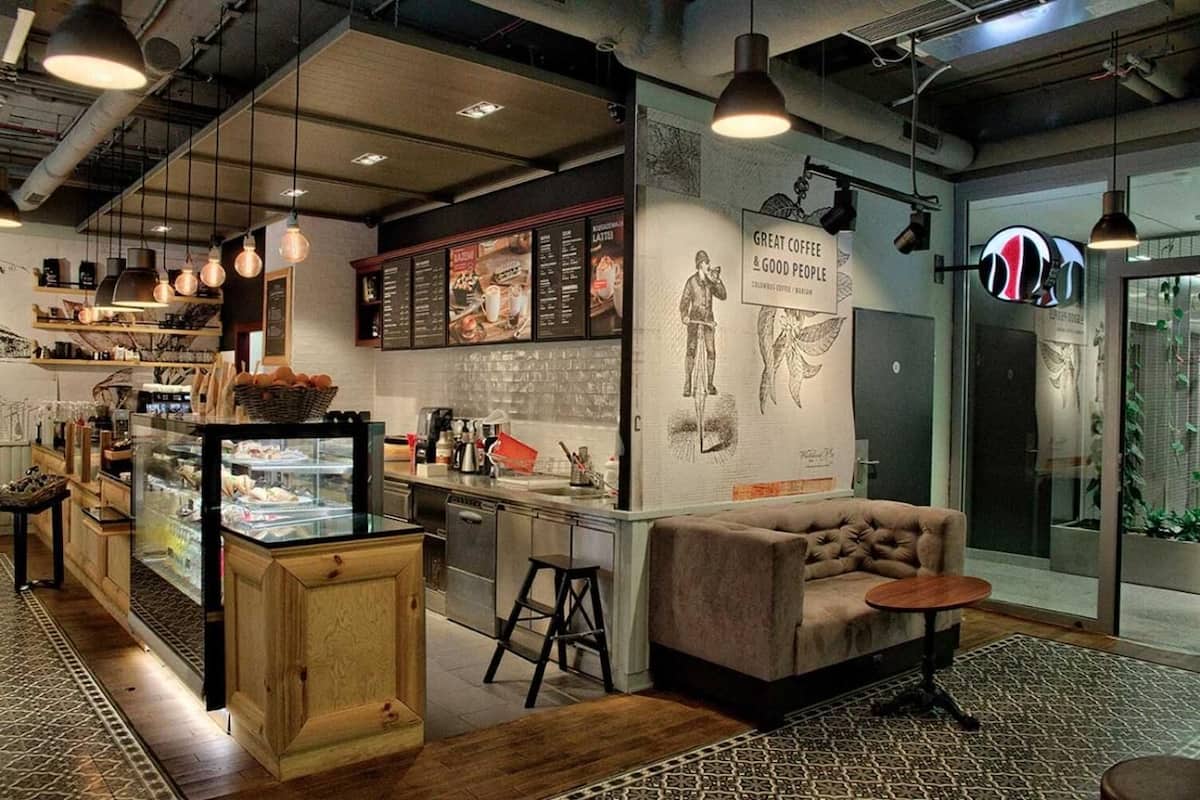 full-sized fridge, microwave, stovetop, dishwasher