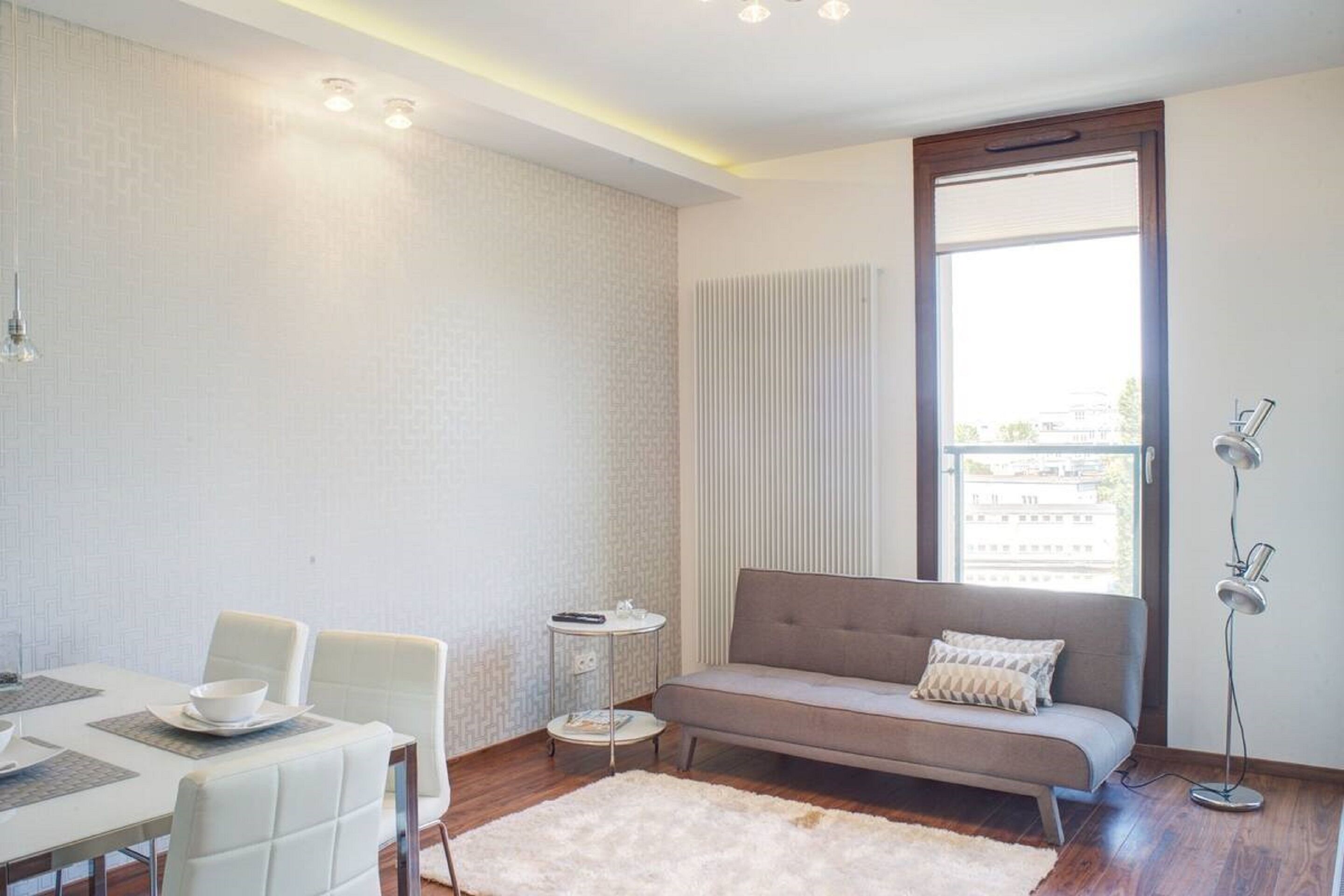 suite | living area | 42-inch flat-screen tv with cable channels, tv