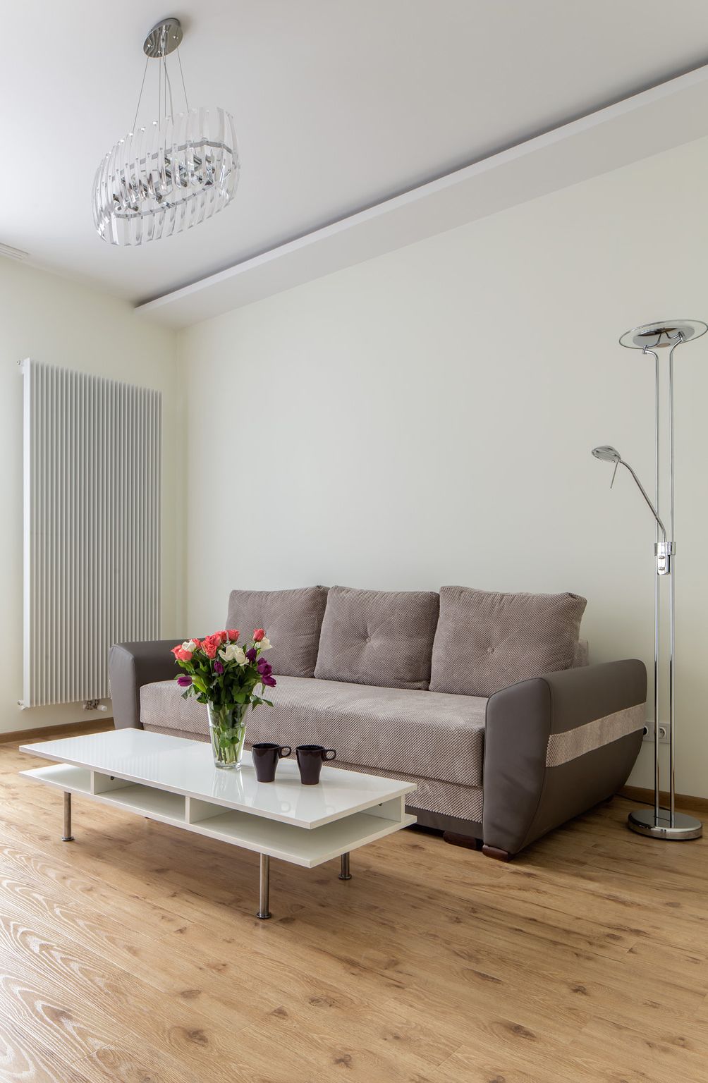 suite | living area | 42-inch flat-screen tv with cable channels, tv