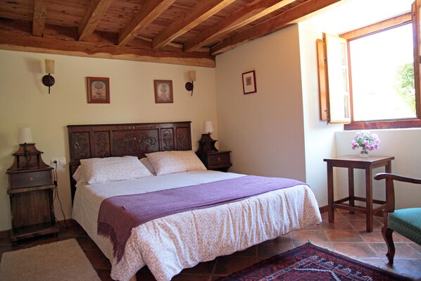 Individually decorated, soundproofing, free cots/infant beds