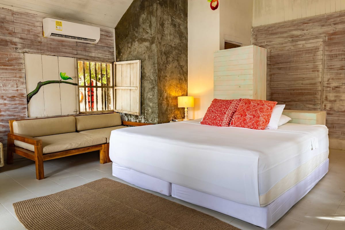 Premium bedding, minibar, in-room safe, individually furnished