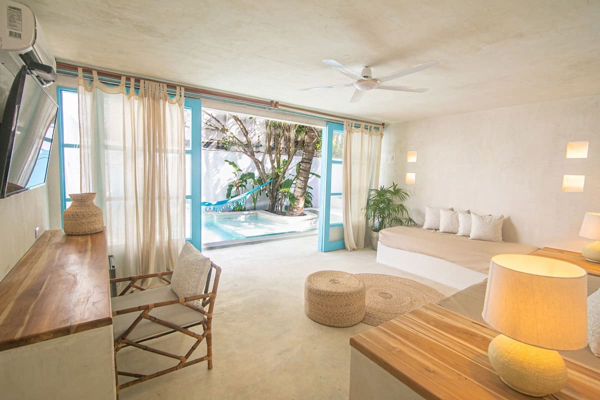 Premium bedding, minibar, in-room safe, individually furnished