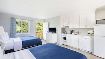 Estudio clásico, vistas al mar | 1 dormitorio, ropa de cama hipoalergénica, caja fuerte y cortinas opacas