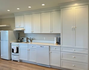 Deluxe Studio Apartment 2 | Private kitchen | Full-size fridge, microwave, stovetop, coffee/tea maker