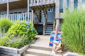 Deluxe Studio Apartment 2 | Exterior - Hartmans' Briney Breezes Beach Resort (Montauk)