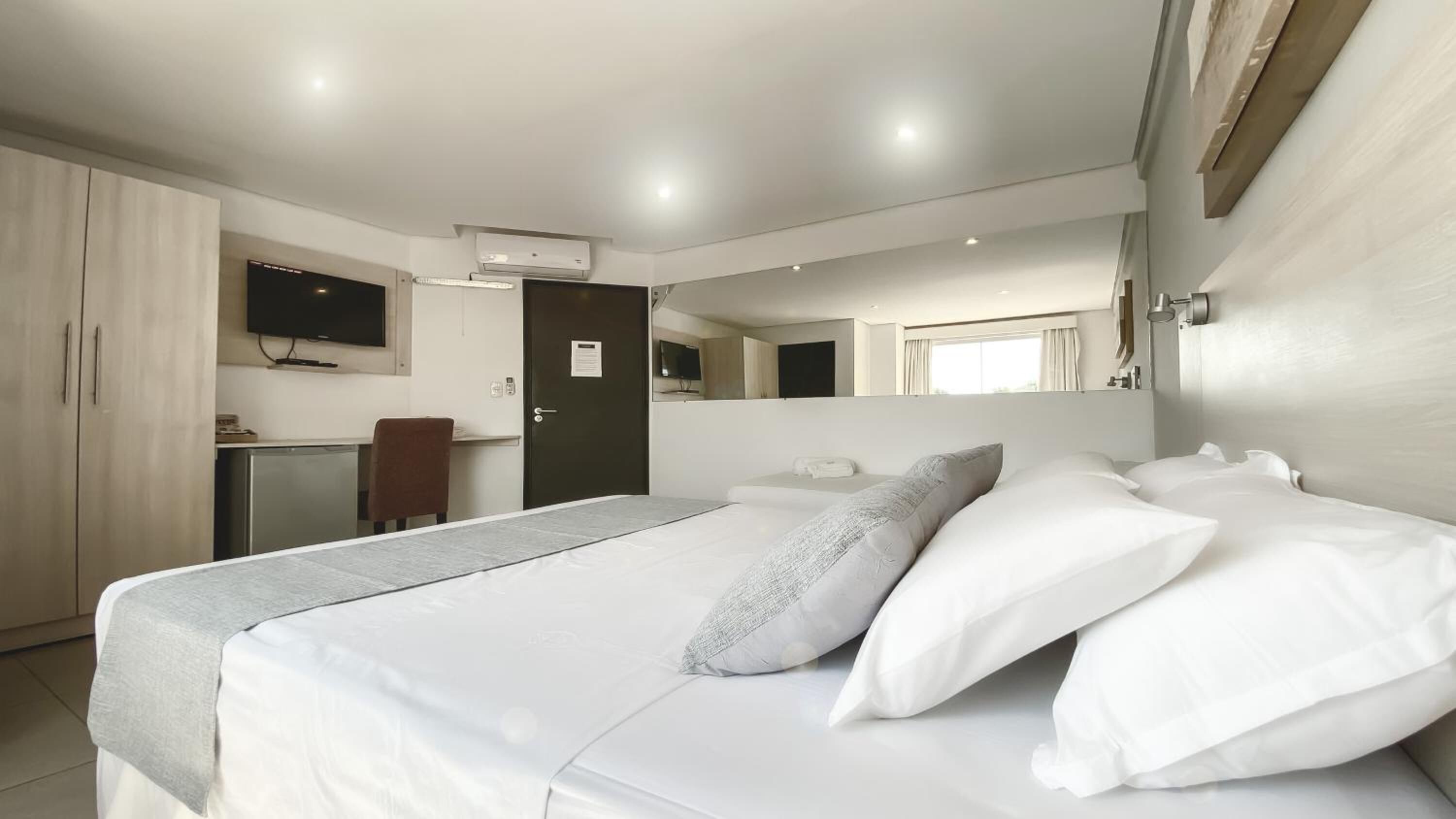 habitacion matrimonial | premium bedding, minibar, in-room safe, desk