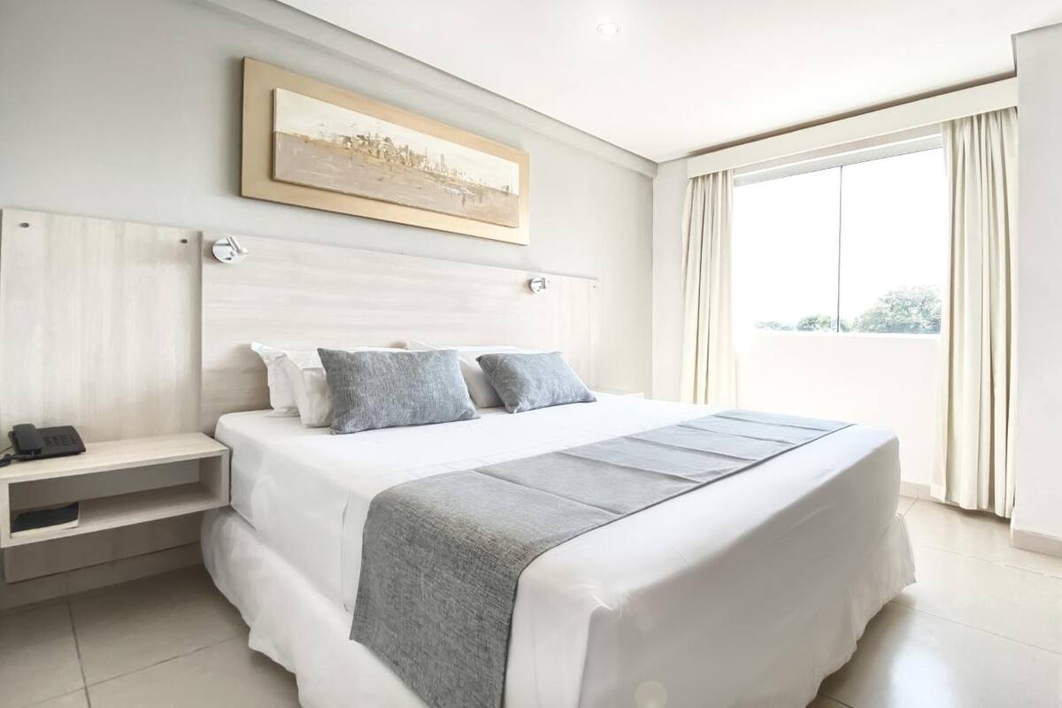 Habitacion matrimonial | 高級寢具、迷你吧、客房內保險箱、書桌