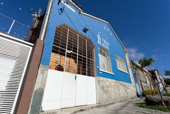 Fachada de la propiedad