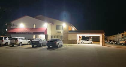 Burke Inn Motel & Suites