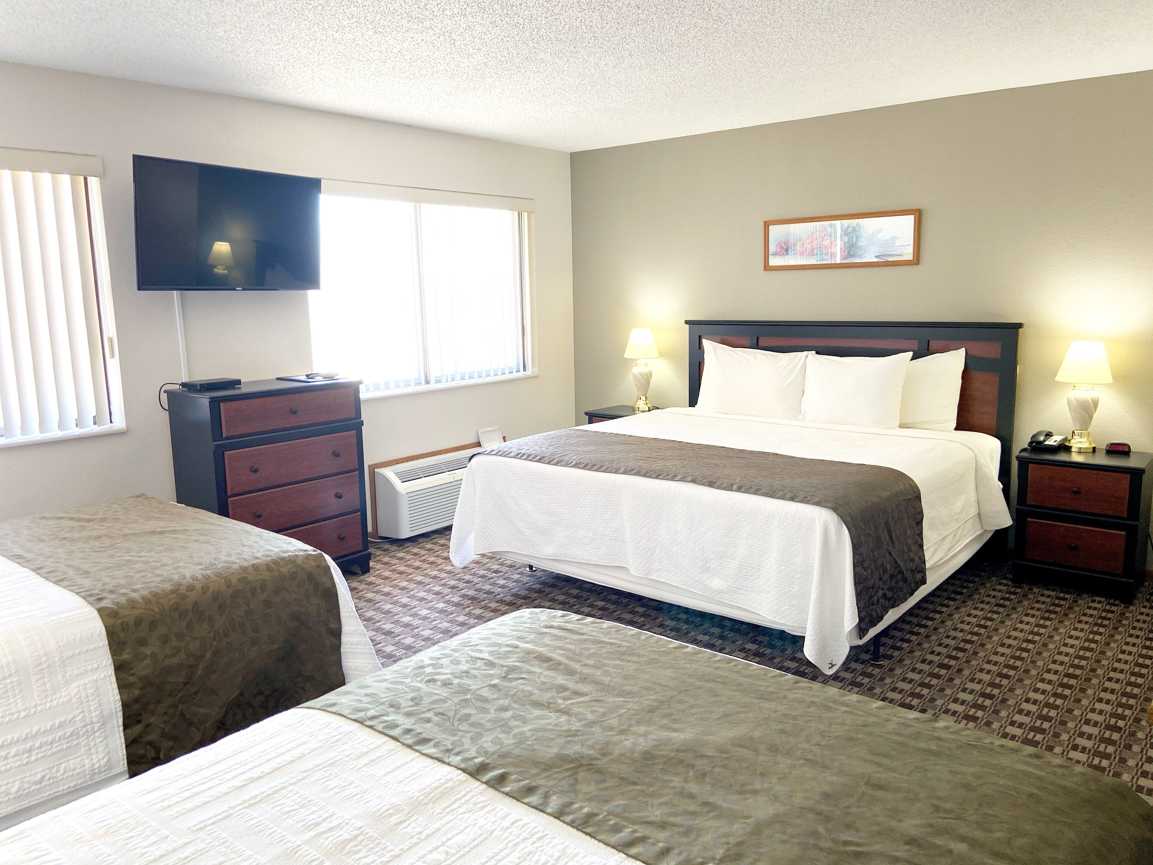 Burke Inn Motel & Suites — photo 12