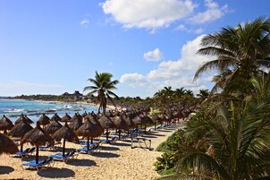 Una playa cerca, traslado desde/hacia la playa gratis