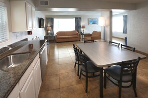 2 Bedroom Kitchen Suite (Unit R) | Living area - Biscayne Family Resort (Wildwood Crest)