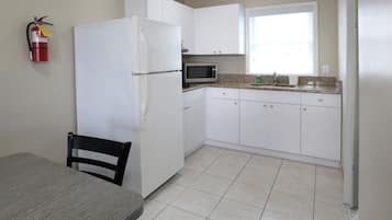 Chambre Double pour 1 personne | Cuisine privée | Micro-ondes