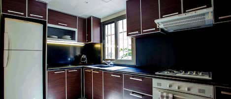 Appartement Panoramique | Cuisine privée | Grand réfrigérateur, micro-ondes, four