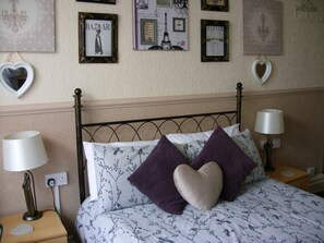 Deluxe Double Room, Ensuite | Iron/ironing board, free WiFi, bed sheets - The Manhattan Blackpool (Blackpool)
