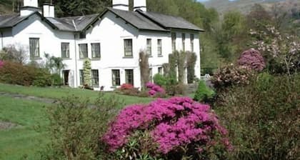 Foxghyll Country House B&B